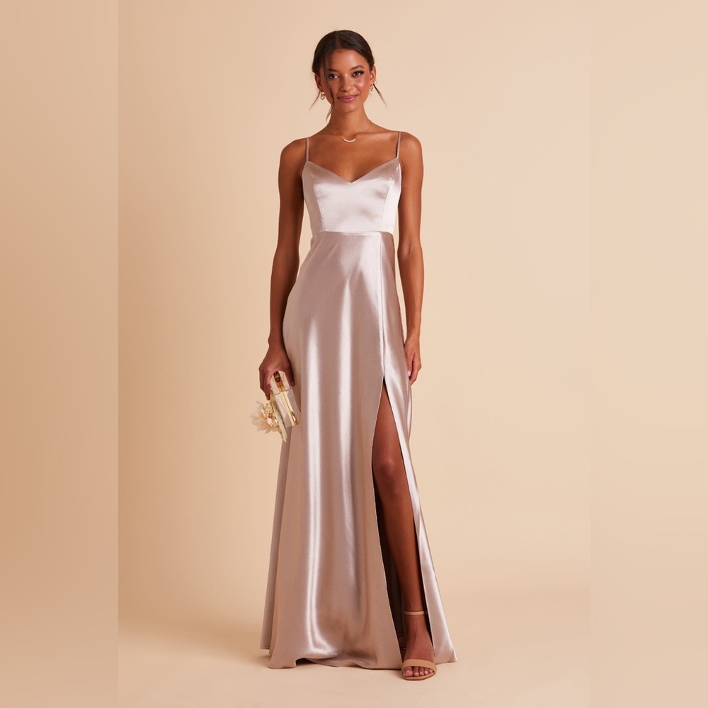 Birdy Grey Jay Dress
Shiny Satin Taupe size XS